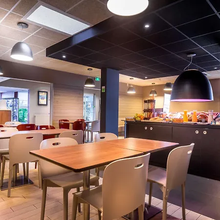 Campanile Centre Отель Кретей