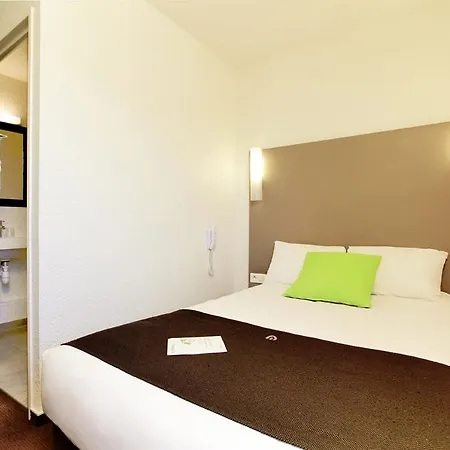 Campanile Centre 3* Кретей